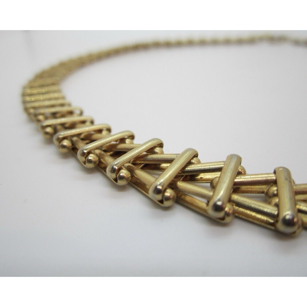 Vintage Gold Tone V Link Chain Necklace 18 in